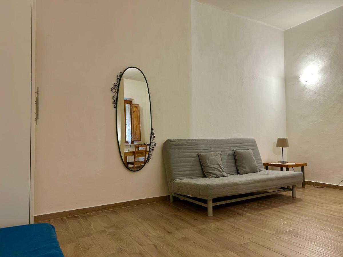 Apartment Nel Centro Della Citta ปิสโตยา ภายนอก รูปภาพ