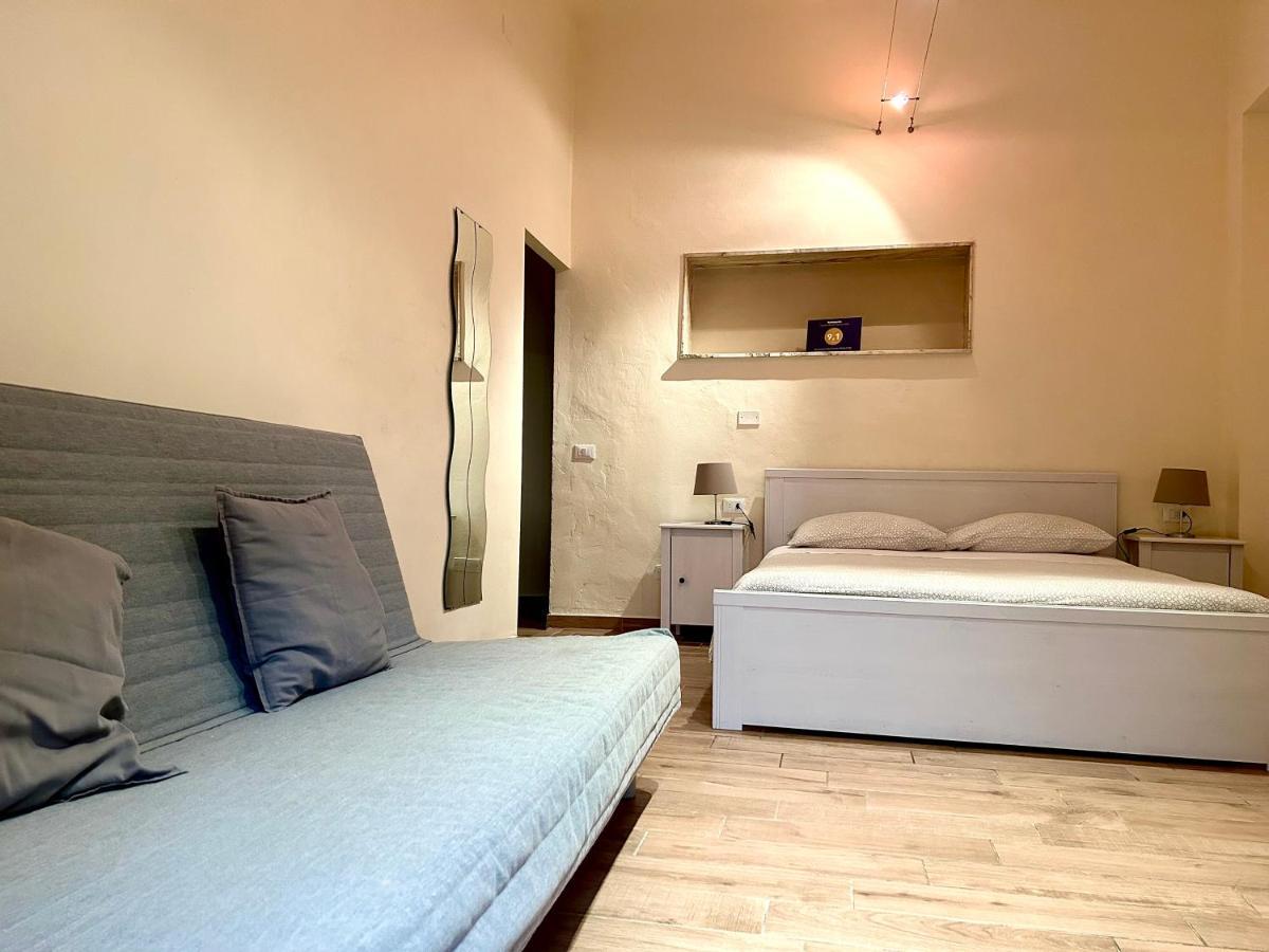 Apartment Nel Centro Della Citta ปิสโตยา ภายนอก รูปภาพ