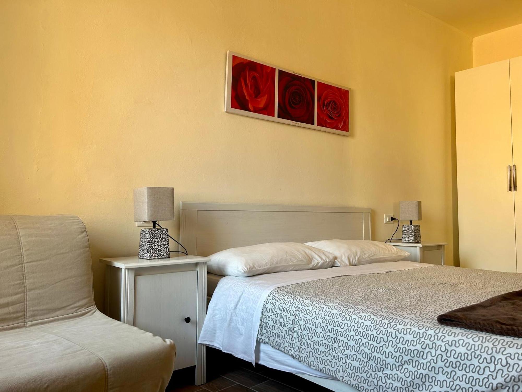 Apartment Nel Centro Della Citta ปิสโตยา ภายนอก รูปภาพ
