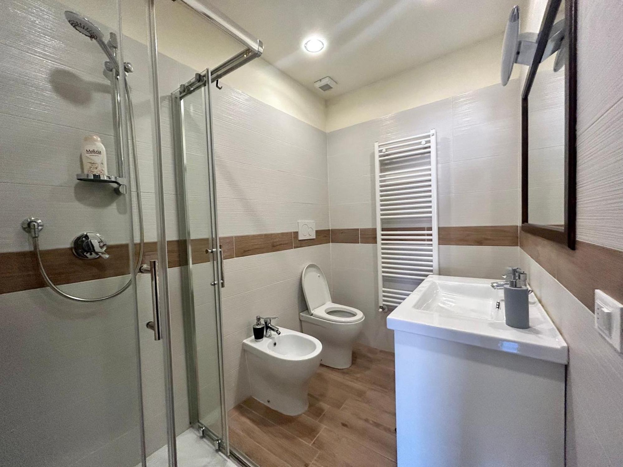 Apartment Nel Centro Della Citta ปิสโตยา ภายนอก รูปภาพ